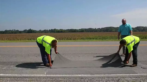 公路膠布
